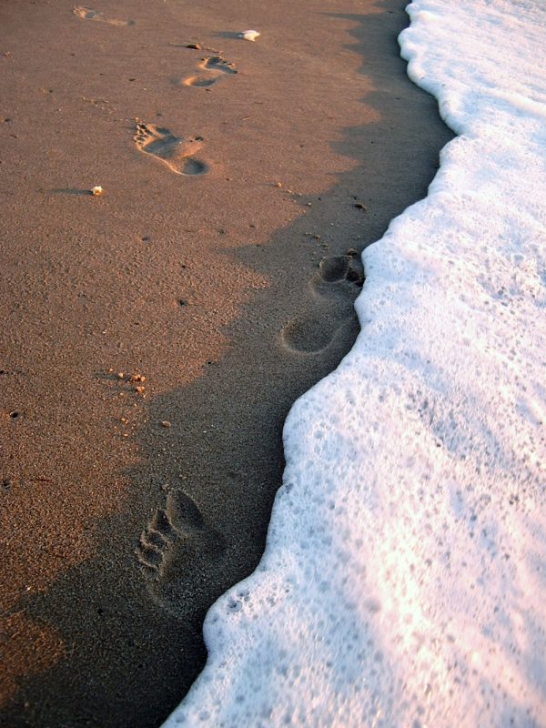 Footprints-and-surf